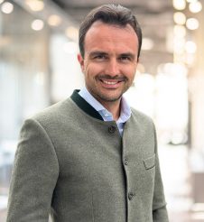 Mag. Reinhard Hollfelder